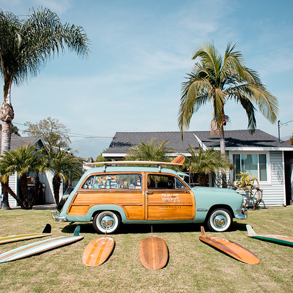Classic surfer on a California morning, Thalia Surf Shop